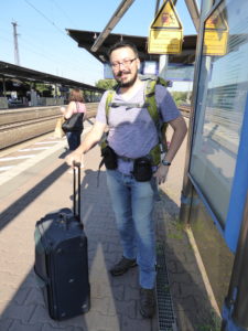 Am Bahnhof Hanau.